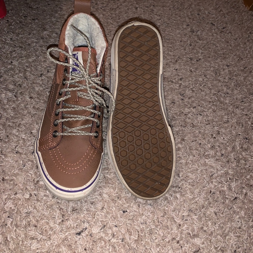 Vans !!! - Picture 2 of 4